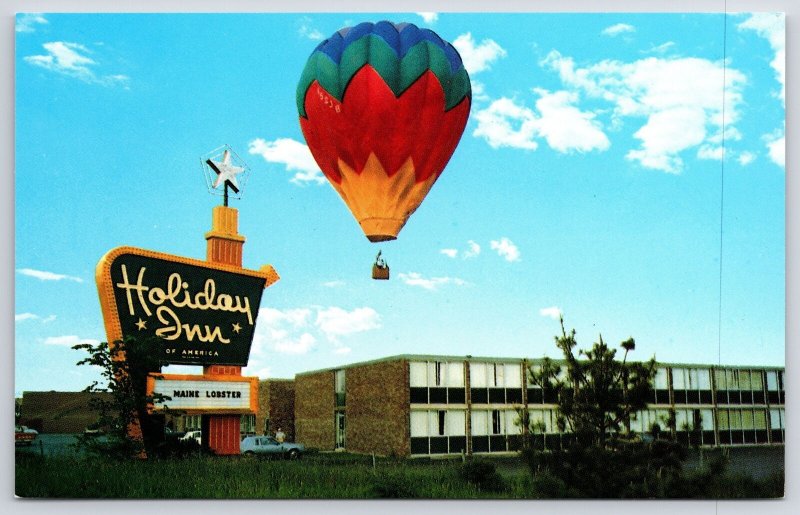 Holiday Inn Odlin Road Bangor Maine Downtown & Grounds Motel Building Postcard 