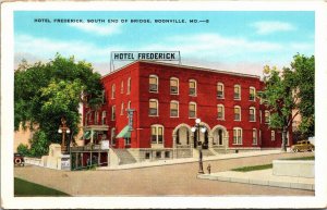 Postcard MO Boonville Hotel Frederick South End of Bridge Street Lamp 1920s S81