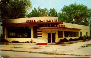 PC Jerry and Bert's Cosmopolitan Restaurant 676 Mentor Ave in Painesville, Ohio