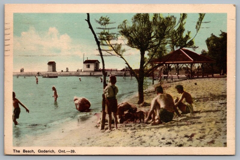 Postcard Goderich Ontario c1950 The Beach Bathers Pier Huron County 