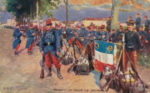 Military Pendant la Halte Le Drapeau Vintage Postcard 07.08
