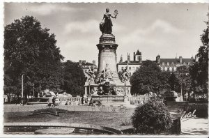 France Postcard - Lyon - Place Carnot - Monument De La Republique    ZZ2309