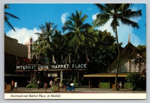 International Market Place Waikiki Hawaii Vintage Unposted Postcard