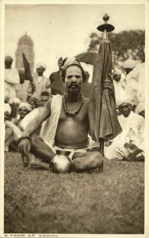 India, Fakir Faqir, Holy Man, Hindu Sadhu (1930s) Postcard