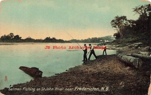 Canada, New Brunswick, Fredericton, Salmon Fishing On Saint Johns River, Tuck