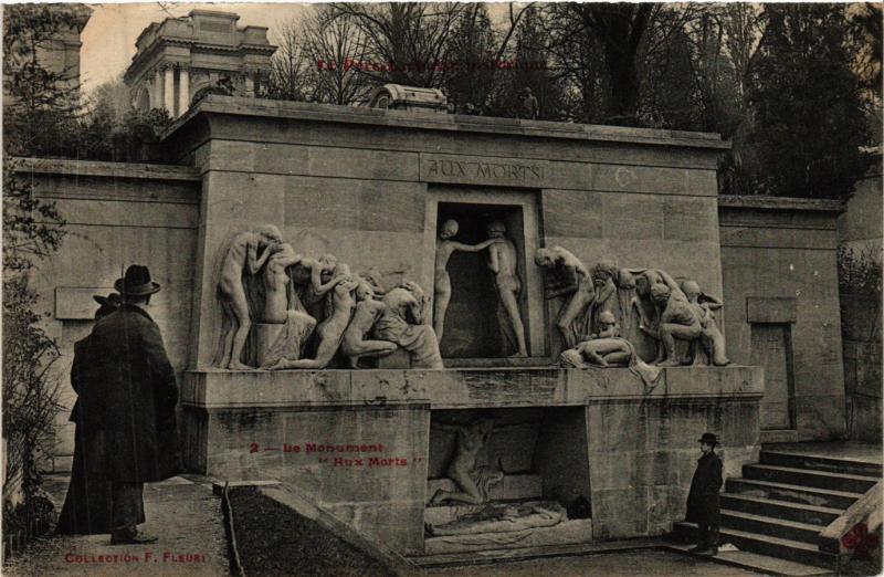 CPA PARIS 20e Le Monument Aux Morts (254668)