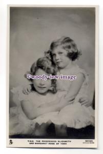 r1573 - A Young Princess Elizabeth & Princess Margaret - postcard