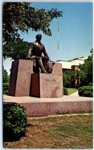 M-46596 Judge R E B Baylor Statue Baylor University Campus Waco Texas