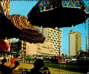 CI01338 lebanon beirut old mercedes umbrella old cars