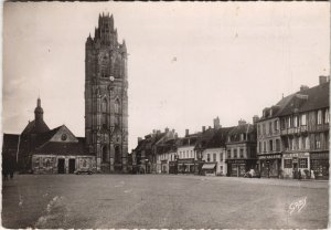 CPM Place de la Madeleine et L'Eglise (16438)