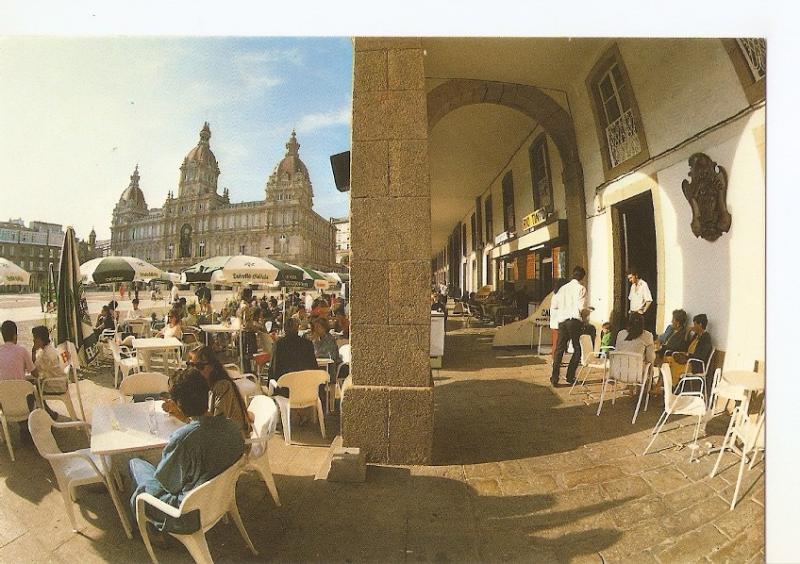 Postal 045889 : La Coruña. Terrazas en la plaza de Maria Pita