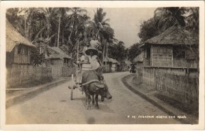 PC PHILIPPINES, CAGAYAN ALONG THE ROAD, Vintage REAL PHOTO Postcard (b42919)