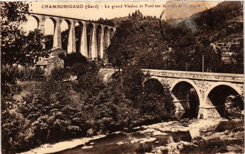 CPA CHAMBORIGAUD - Le grand Viaduc et Pont sur la (299718)