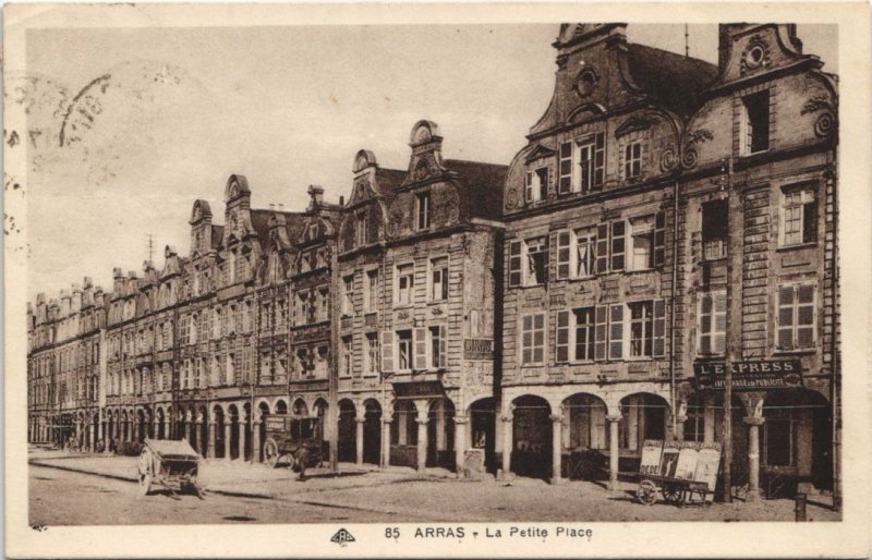 CPA ARRAS-La Petite Place (45766)