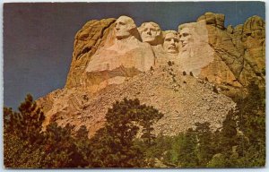 Postcard - Mt. Rushmore National Monument in South Dakota, USA