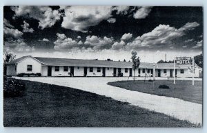 Keokuk Iowa IA Postcard Knotty Pine Motel Exterior Building 1940 Vintage Antique