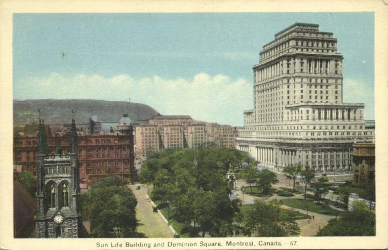 canada, MONTREAL Que, Sun Life Building and Dominion Square (1940s)