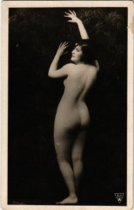 PC CPA RISQUE, NUDE LADY IN HEADDRESS POSING, REAL PHOTO POSTCARD (b10667)