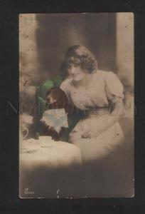 070414 Lady w/ DACHSHUND near Table Vintage PHOTO