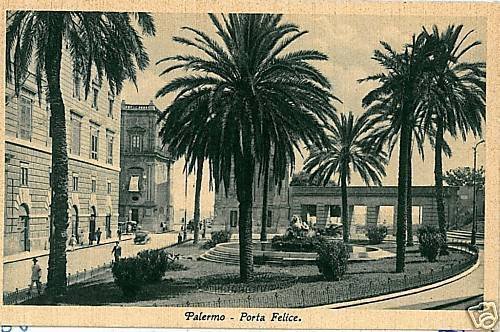 PA088 vintage postcard: PALERMO City - Happy Door-