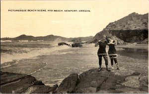 Bathing Beauties at Nye Beach, Newport OR Vintage Postcard M43