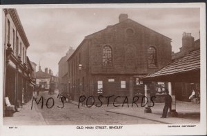 Yorkshire Postcard - Old Main Street, Bingley   BH127