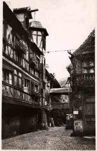 Cour du Corbeau,Strasbourg,France BIN