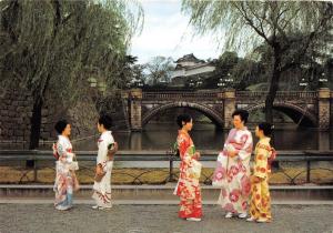 B90135 nijubashi double bridge  geisha types folklore    japan