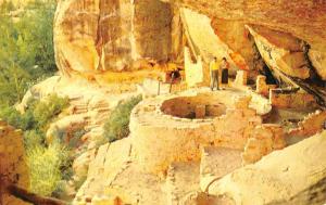 CO, Colorado   CLIFF PALACE~Couple On Kiva~MESA VERDE NATIONAL PARK    Postcard