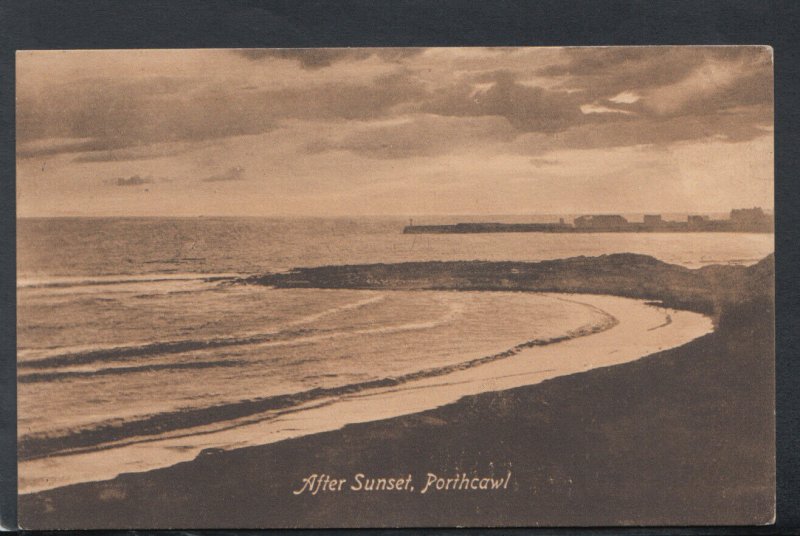 Wales Postcard - After Sunset, Porthcawl     T6838