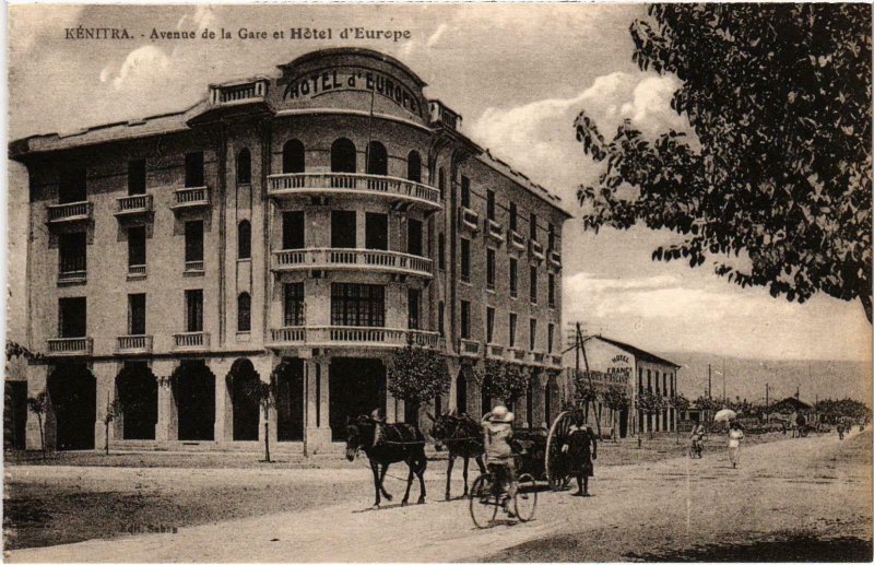 CPA AK MAROC KENITRA - Avenue de la Gare et Hotel d'Europe (93061)