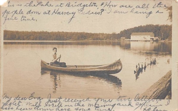 Man on canoe in Bridgeton, New Jersey