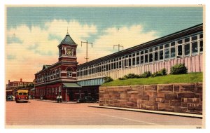 Postcard DE Wilmington - Penn R.R. Station South Bound Platform