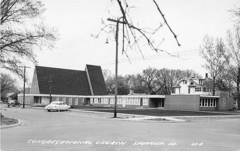 Automobiles Congregational Church Spencer Iowa 1950s RPPC Photo Postcard 9108