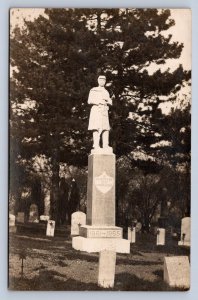 J93/ Interesting RPPC Postcard c10 Civil War Monument Soldier Cemetery 317