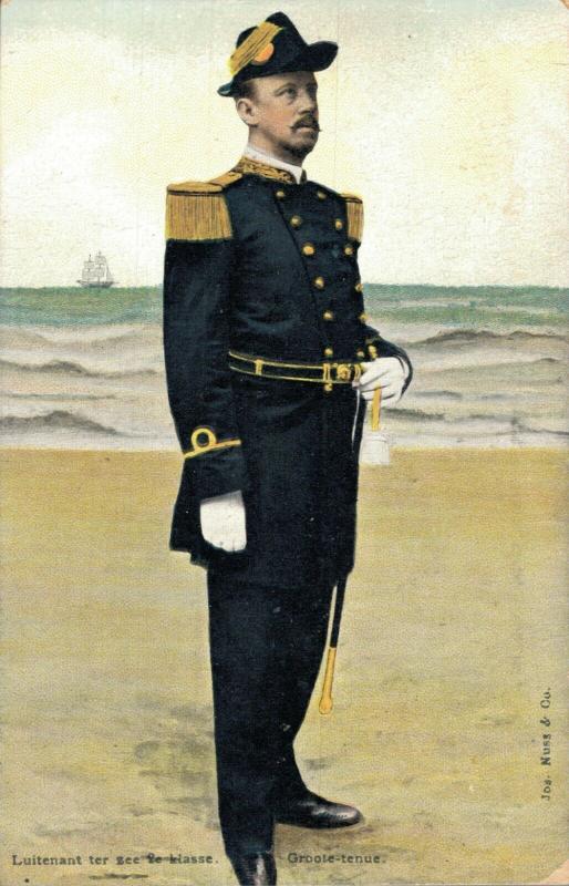 Military postcard Luitenant ter zee 2e klasse Groote tenue 02.14