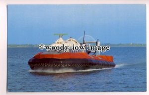 f0822 - Hovertravel SRN 6 Hovercraft arriving at Ryde , Isle of Wight - postcard