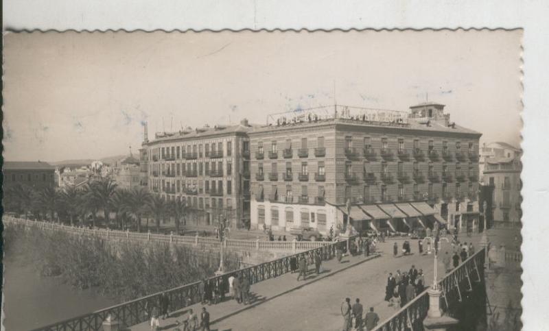 Postal 009572: Hotel Victoria y Puente Viejo de Murcia