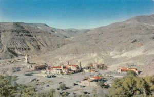 California CA  DEATH VALLEY MONUMENT~Scotty's Castle View UNION OIL 76 Postcard