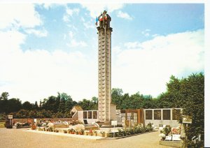 France Postcard - Oradour-sur-Glane - Cite Martyre - Massacres   SM376