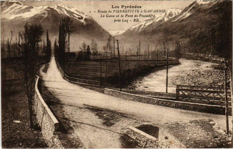 CPA Route de Pierrefitte a GAVARNIE - Le Cave et le Pont de Pescadére (110251)