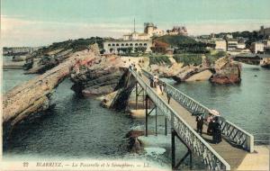 France - Biarritz La Passerelle et le Sémaphore 02.44