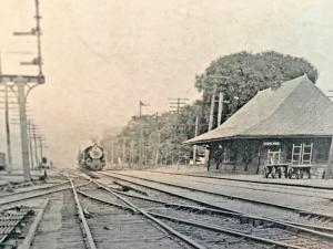 Postcard Antique View of Railroad Station  and Train in Ashland, MA.  Y6