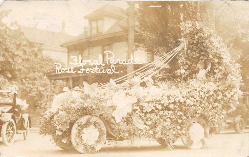 Portland Oregon~Portland Rose Festival-Girls on Floral Parade Float~1914 RPPC