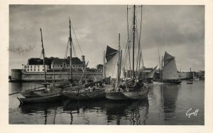 France navigation & sailing topic postcard Finistere 1953 sailing vessel