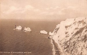 ISLE OF WIGHT ENGLAND~THE NEEDLES & SCRATCHELLS BAY~1935 PHOTO POSTCARD