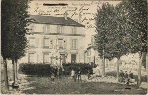 CPA crepy-en-valois place Gambetta-monument of veterans (1207571) 