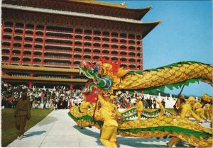 CPM AK TAIPEI The Grand Hotel - Dragon Dance CHINA TAIWAN (1298727)