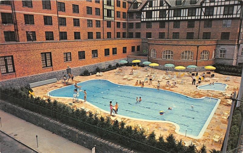 Roanoke Virginia~Hotel Roanoke & Motor Inn Swimming Pool Scene~1964 Postcard