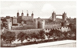 Vintage Postcard 1910's Tower of London First Erected  For William the Conqueror